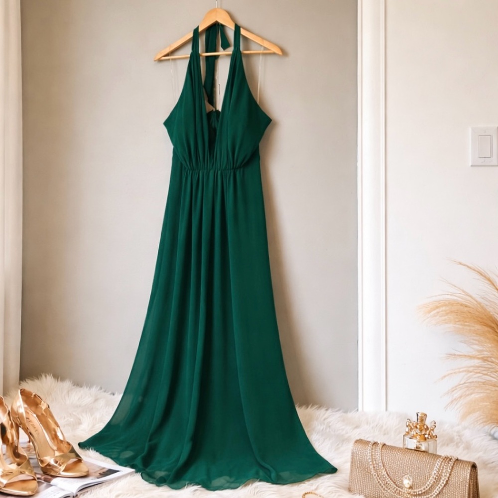 [NWT] Le Chateau - Emerald green HALTER DRESS - Medium - Made in Canada